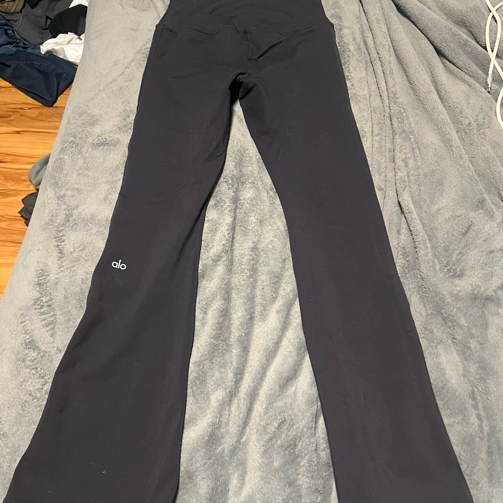 ALO mini flair lagging black Medium
